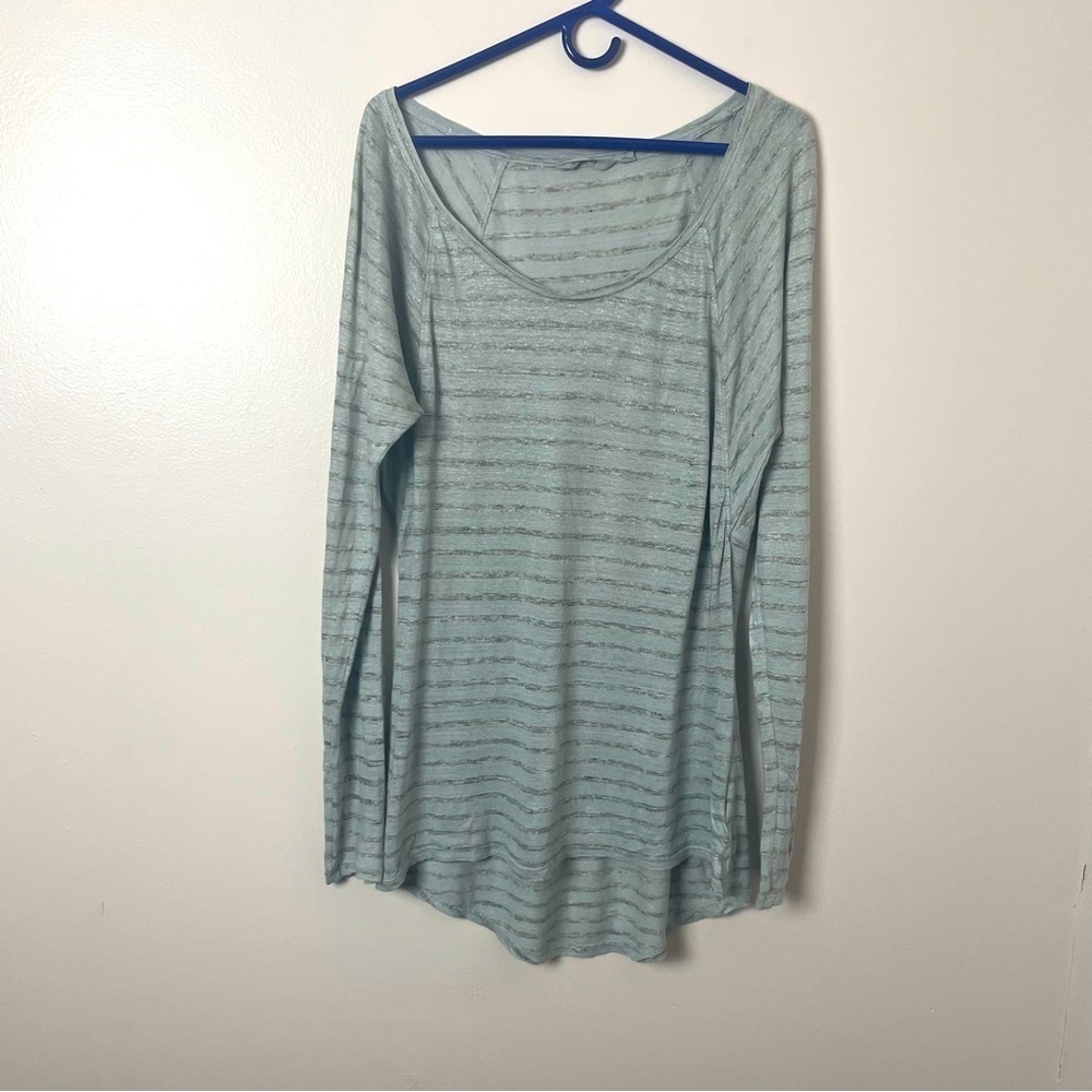 Athleta Oversized Long Sleeve Shirt Thumb Holes High/Low Hem Striped Size Small